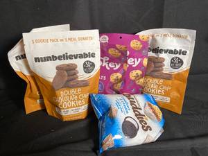 lot 42 image: Cookie Snack Variety Pack - 6-Pack Best By 10062023