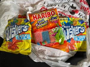 lot 160 image: Fruity Snack Variety Pack - 6-Pack Best By 04102024