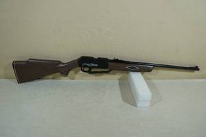 lot 16 image: Daisy Power Line 880 Pellet Rifle