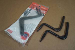 lot 29 image: Screw-In Heavy Duty Tree Steps