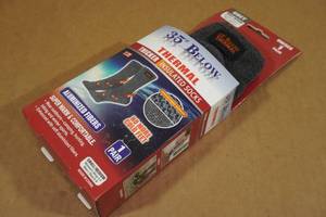 lot 31 image: 35 Below Thermal Insulated Socks