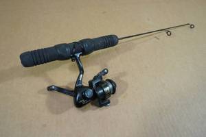 lot 64 image: Berkley Ice Fishing Rod with Reel