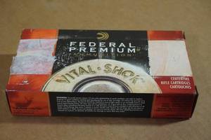 lot 103 image: 20 Federal Vital Shok 7mm Rem Mag 150 Gr Nosler Ammo