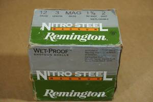 lot 141 image: 25 Remington Nitro Steel 12 Gauge 3 Magnum 2 Shot Shotshells