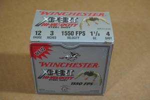 lot 143 image: 25 Winchester Xpert 12 Gauge 3 Steel 4 Shot Shotshells