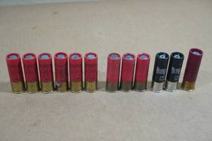 lot 147 image: Assorted Loose 12 Gauge Slugs