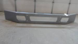 International Truck Front Bumper, New Take-offs
