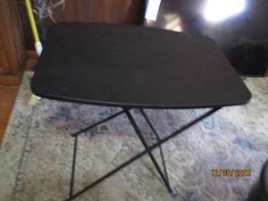 lot 31 image: Collapsible light weight Personal work space table