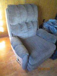 lot 32 image: Brown Upholstered Rocker Recliner
