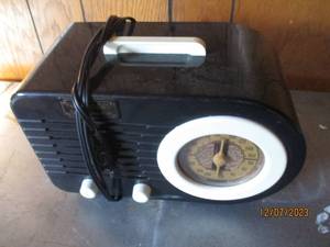 lot 40 image: Crosley Collectors Edition Radio