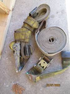 lot 29 image: Pair of heavy duty ratchet straps