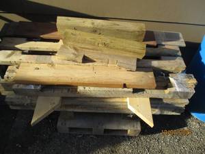lot 68 image: Stack of assorted size lumber