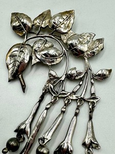 lot 25 image: Vintage Art Nouveau Sterling Silver Guglielmo Cini Brooch
