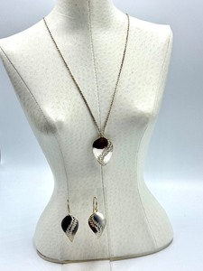 lot 30 image: Artisan Chelsea E. Bird Sterling Silver Earrings and Pendant Necklace Set