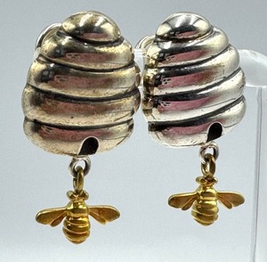 lot 8 image: Gallen Benson Sterling and 18k Bee Earrings