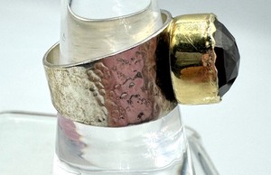 lot 60 image: Sterling Silver and Faceted Red Stone Ring
