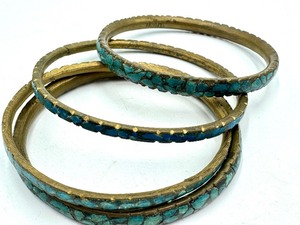lot 49 image: Four Vintage Bangle Bracelets with Turquoise Chips