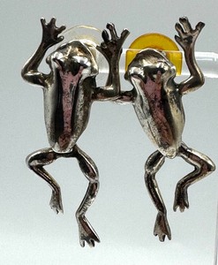 lot 42 image: Pair of Vintage Articulated Frog Earrings