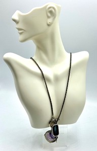 lot 40 image: Vintage Triple Glass Cameo Intaglio Pendant Necklace