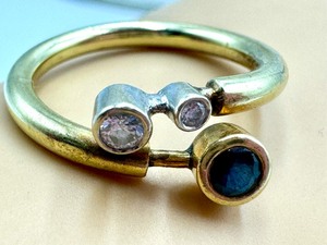 lot 93 image: 14k Gold Diamond and Sapphire Ring