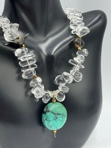 lot 106 image: Beaded Quartz and Turquoise Stone Pendant Necklace