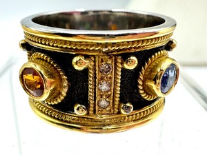 lot 15A image: DOVRIS 18k Gemstone Ring