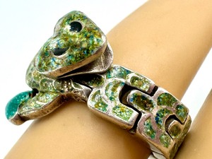 lot 144 image: Vintage Silver and Enamel Articulated Snake Figurine Ring
