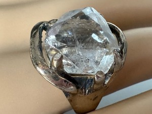 lot 130 image: Vintage Brutalist Style Sterling and Quartz Ring