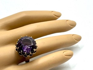 lot 213 image: Gorgeous Vintage 14k Gold and Amethyst Ring