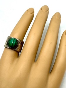 lot 215 image: Sterling Silver and Malachite Ring
