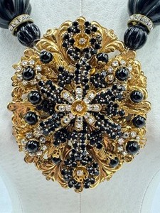 lot 175 image: Gorgeous Stanley Hagler Necklace and Earring Set