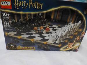 lot 306 image: LEGO Harry Potter - new in box, Hogwarts Wizards Chess