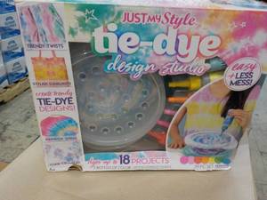 lot 330 image: Tie-Dy...