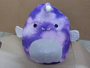 lot 343 image: Squish mallow Easton...