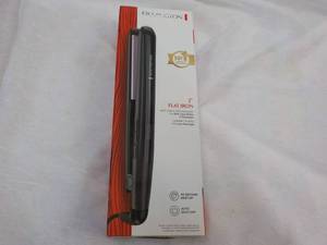 lot 349 image: Remington 1 Flat Iron...