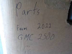 lot 352 image: 2022 GMC 2500 Parts -relisted due to a no show