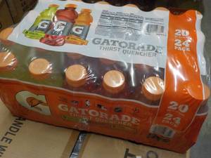 lot 417 image: Gatorade 24 pack Variety 20 oz Bottles