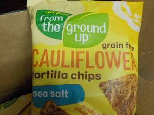 lot 423 image: 12 x 4.5 oz Bags Cauliflower Tortilla Chips best date 11142023