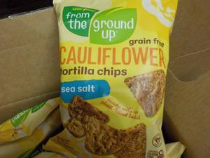 lot 425 image: 12 x 4.5 oz Bags Cauliflower Tortilla Chips best date 11142023