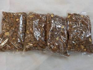 lot 516 image: 4 x 16 oz Bags Whole Almonds Roasted No Salt