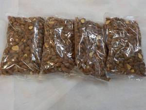 lot 517 image: 4 x 16 oz Bags Whole Almonds Roasted No Salt