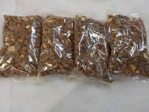 lot 520 image: 4 x 16 oz Bags Whole Almonds Roasted No Salt
