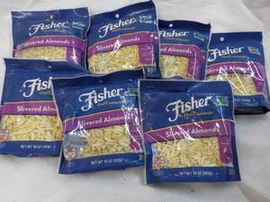 lot 527 image: 7 x 10 oz Bags Fisher Slivered Almonds- past best date