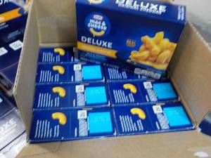 lot 534 image: 8 Kraft Deluxe Mac and Cheese best date 12312023