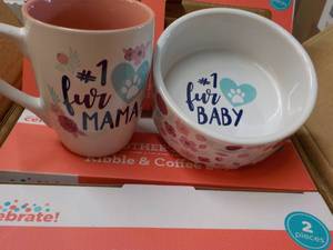 lot 21 image: 4 x 2 pc Gift Sets...