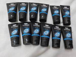 lot 40 image: 12 x 2 oz Schicks Hydro Sense Shave Cream