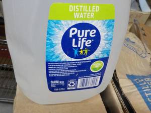 lot 204 image: 6 - 1 gallon Jugs PureLife distilled Water