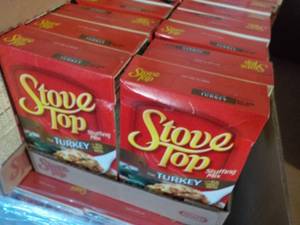 lot 225 image: 12 Pack Stove Top Turkey Stuffing Mix best date 122024