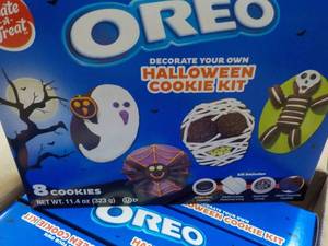 lot 259 image: 6 Oreo Create A Treat Cookie Kits- 8 Cookies per kit best date 01152024