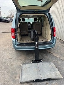 lot 1 image: Joey Scooter Lift